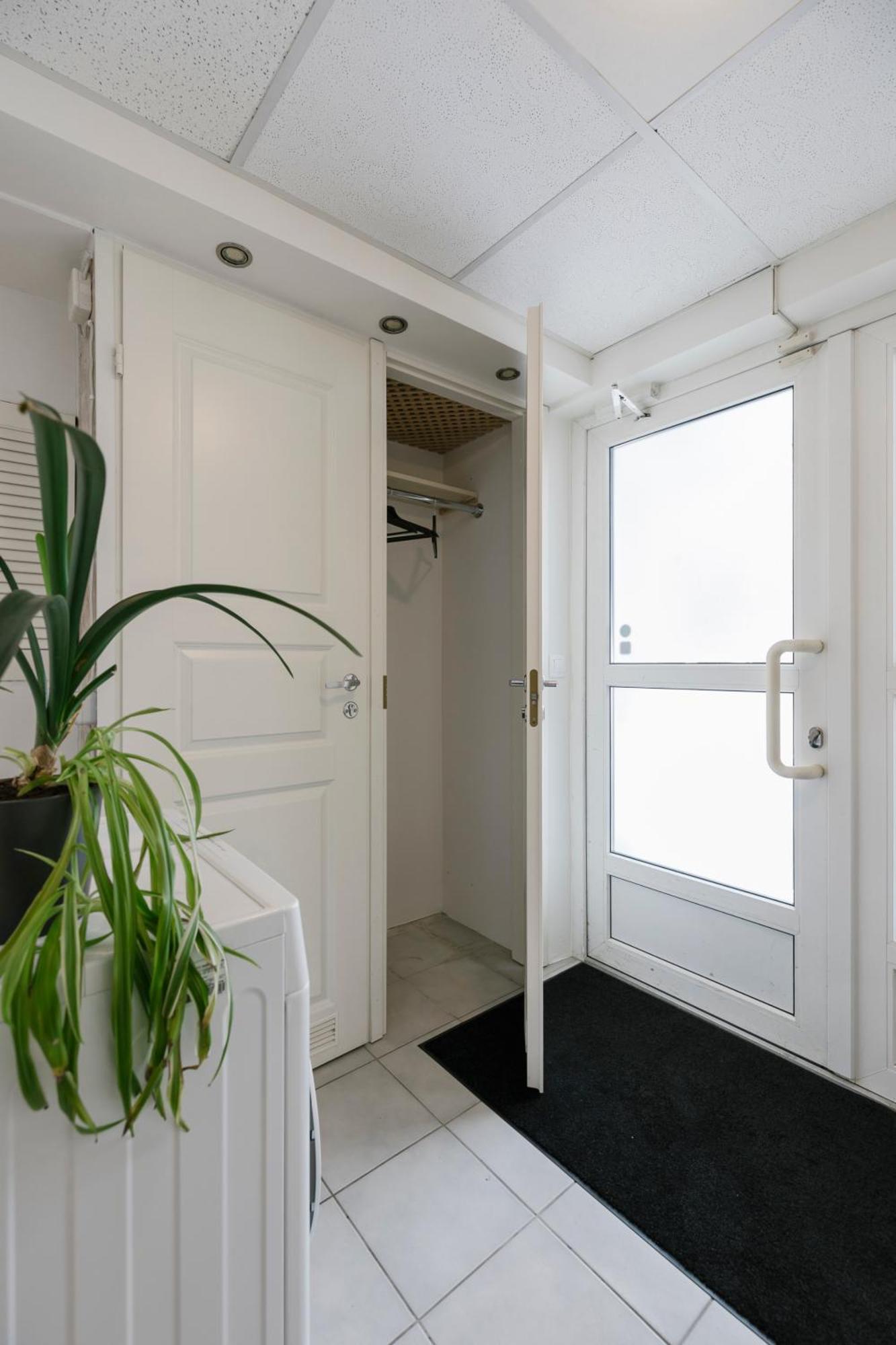 Apartment For One - White Tallinn Exteriör bild